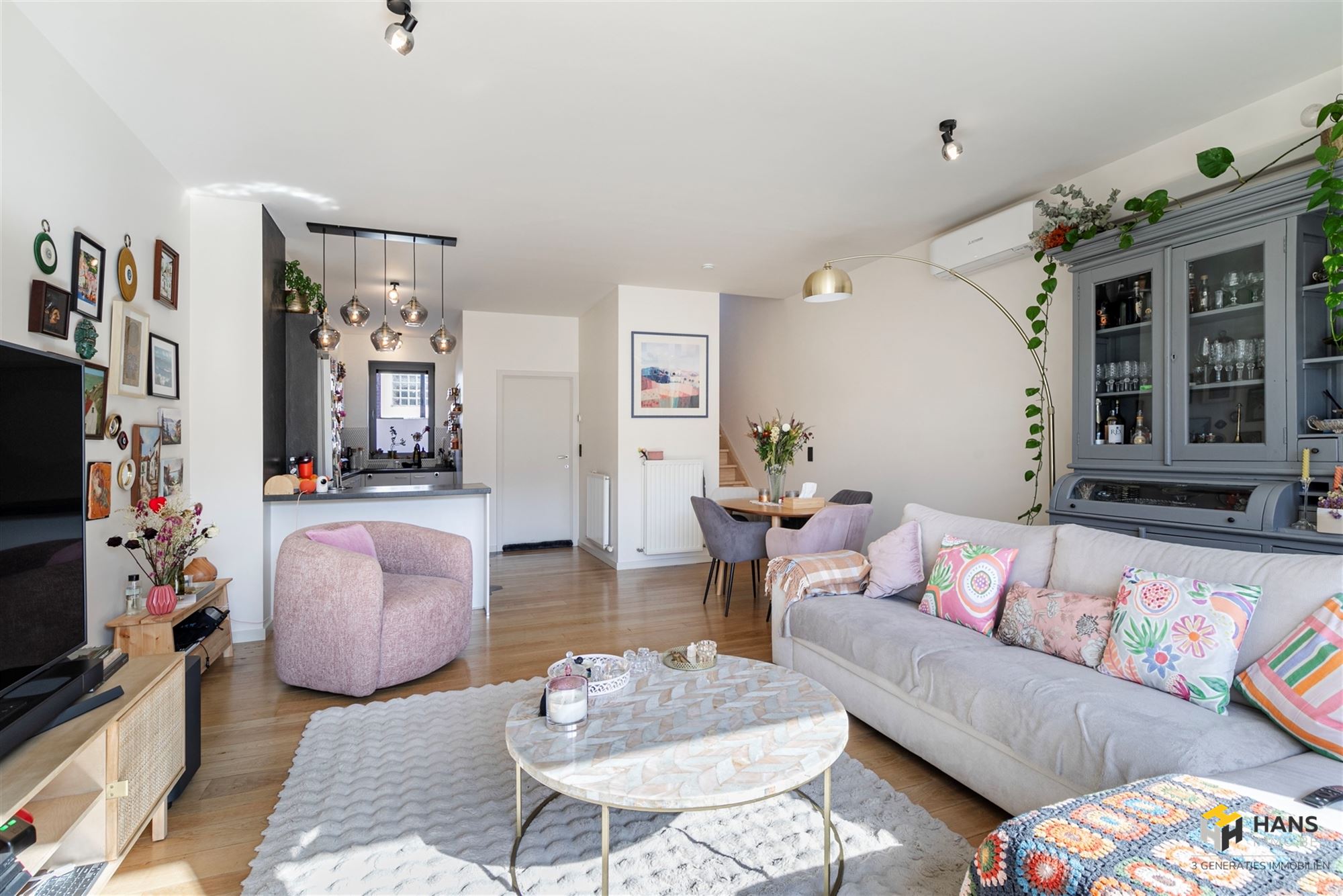 Instapklare woning (143m²) met 4 slaapkamers, 2 terrassen en tuin (54 m²) in Antwerpen (2020). - foto 5