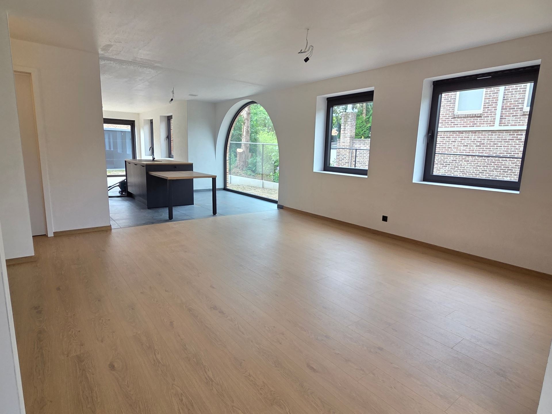 Prachtige, energiezuinige nieuwbouw woning te Keerbergen, gelegen vlakbij het centrum, winkels, scholen en openbaar vervoer. - foto 4