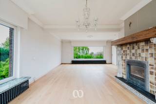 Ben jij op zoek naar een prachtig gelegen bungalow met een fenomenaal uitzicht over agrarisch gebied in Heurne? Gevonden!De rustige maar vlot...
