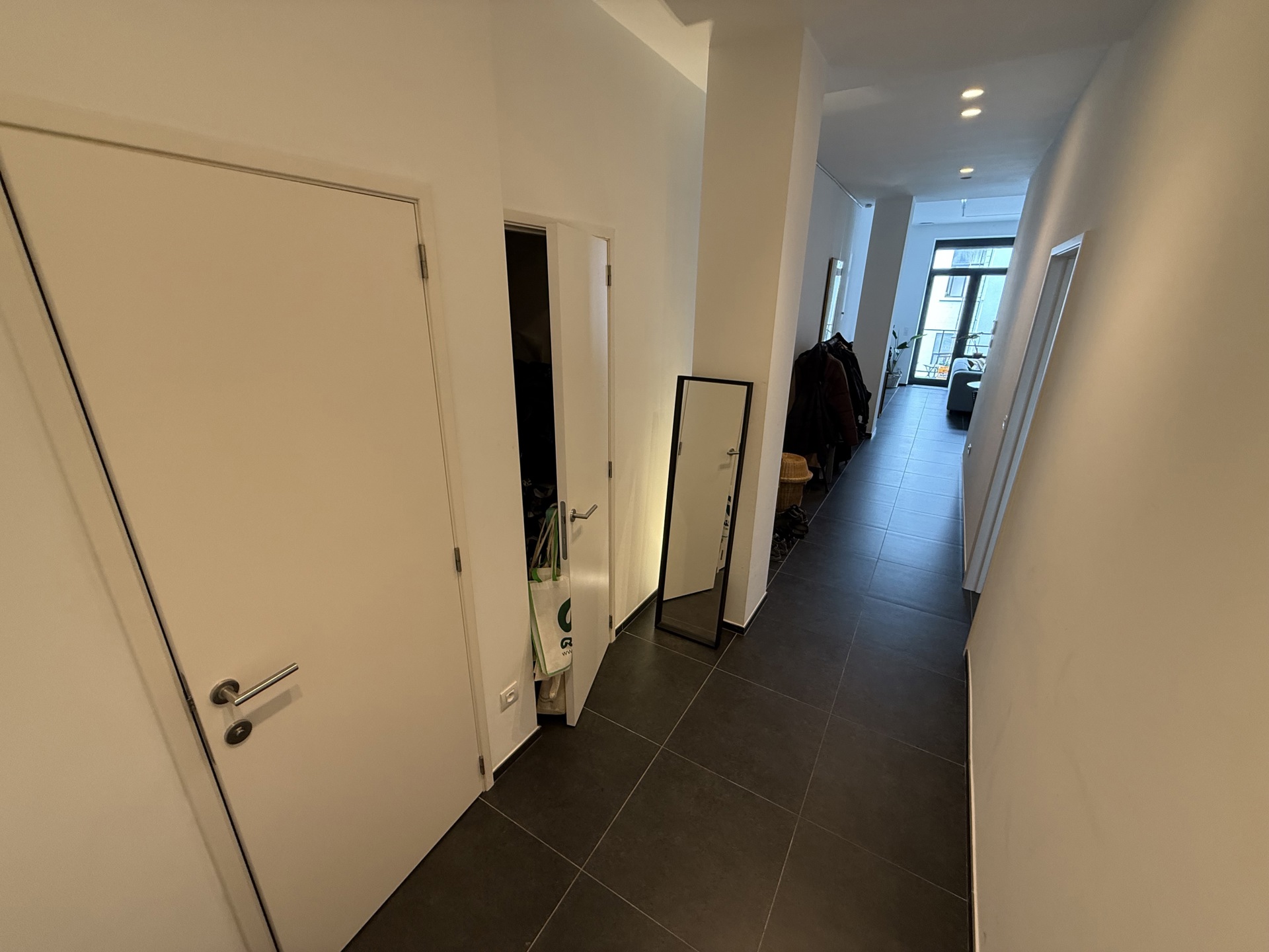 Appartement met 1 slaapkamer + parking in de Dansaert-wijk - foto 2