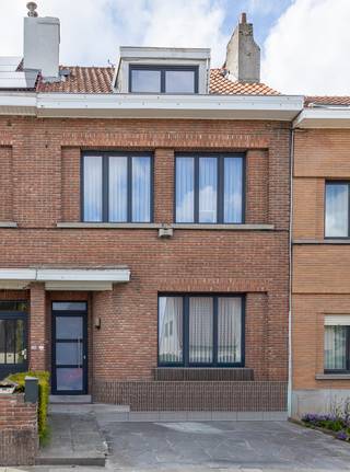 Maison familiale charmante et économe en énergie avec 3 chambres et jardinCette maison familiale bien entretenue, affichant un label PEB B,...