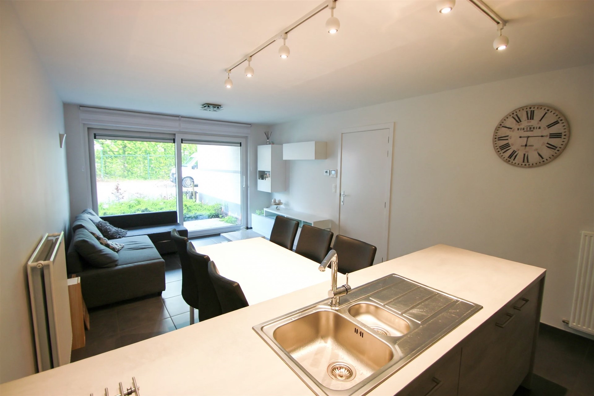 Gelijkvloersappartement met tuin en 2 slaapkamers - foto 2