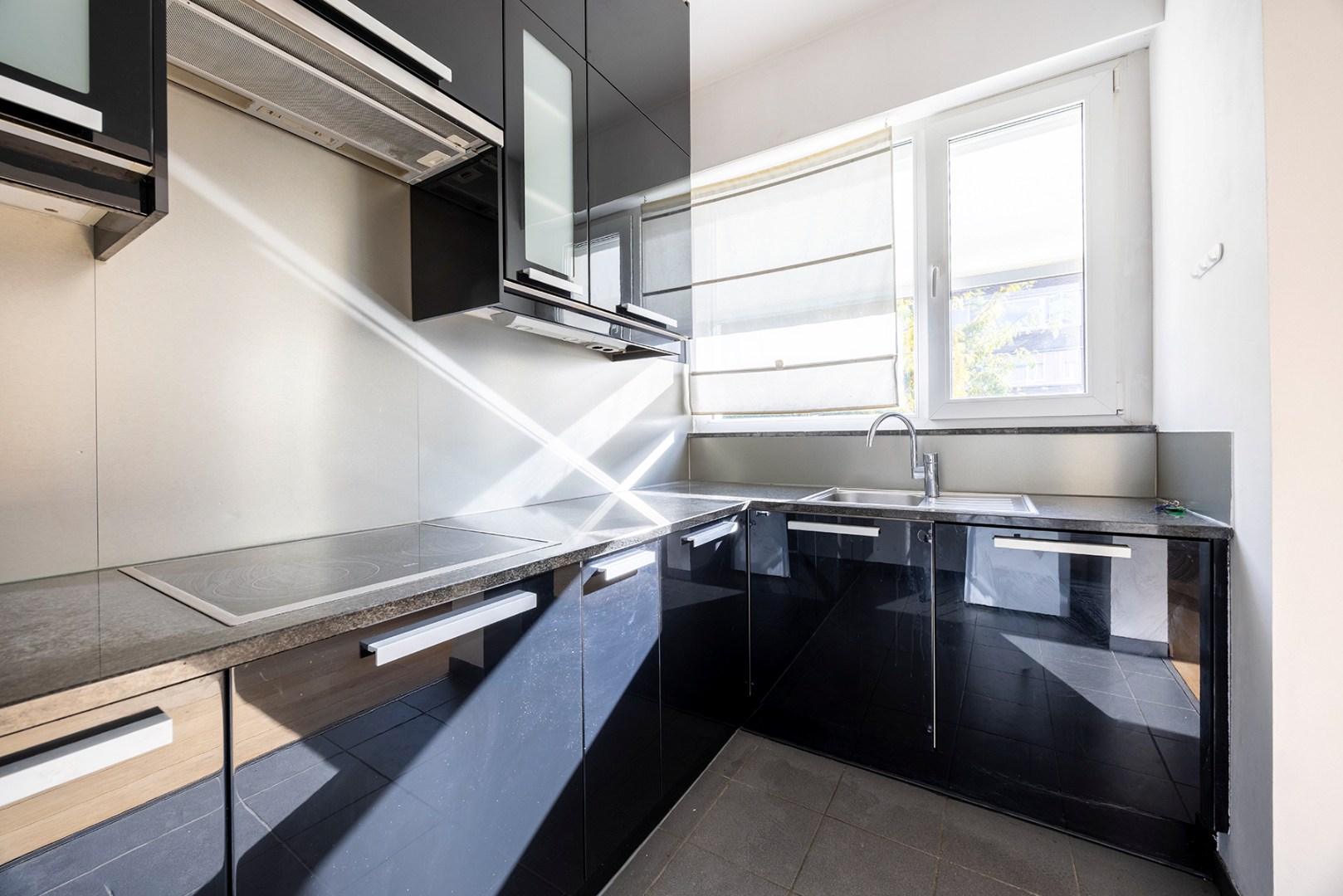 Appartement met 2 slaapkamers, terras, kelder en garagebox - foto 5