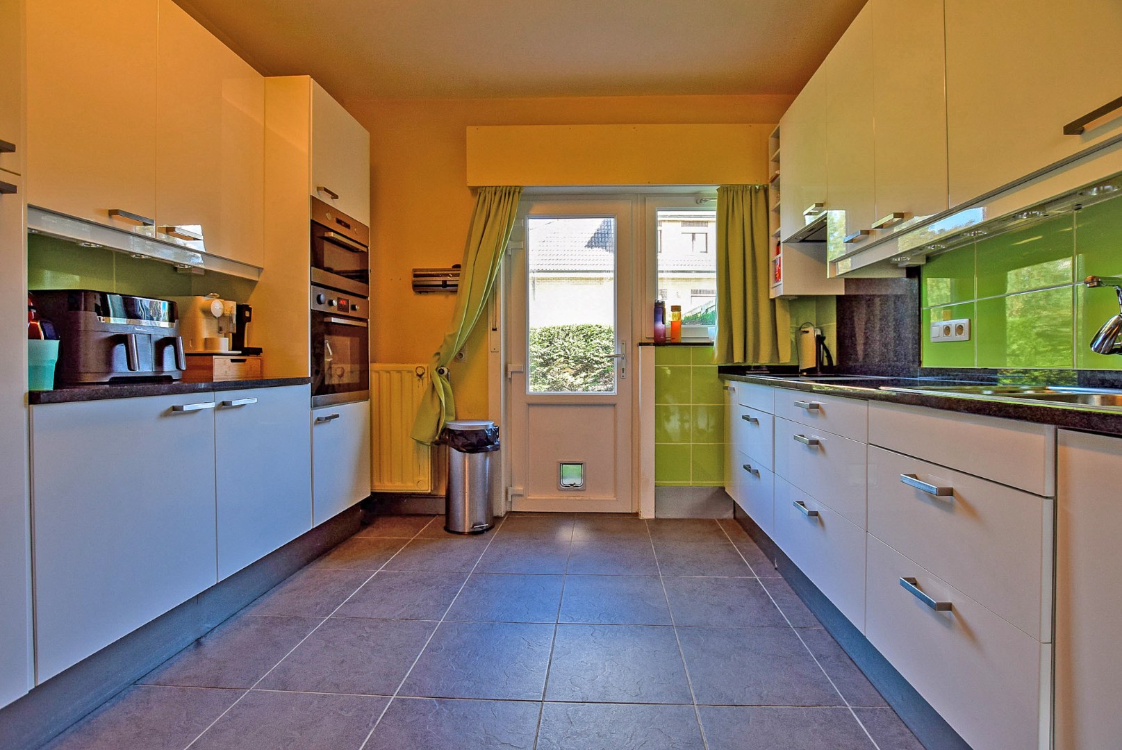 Ruime koppelvilla met 4 slaapkamers en dubbele garage te koksijde-Bad op amper 700m van het strand. - foto 4