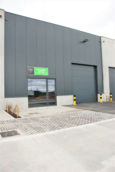 Luxe, afgewerkte nieuwbouwloods te huur! - photo 2