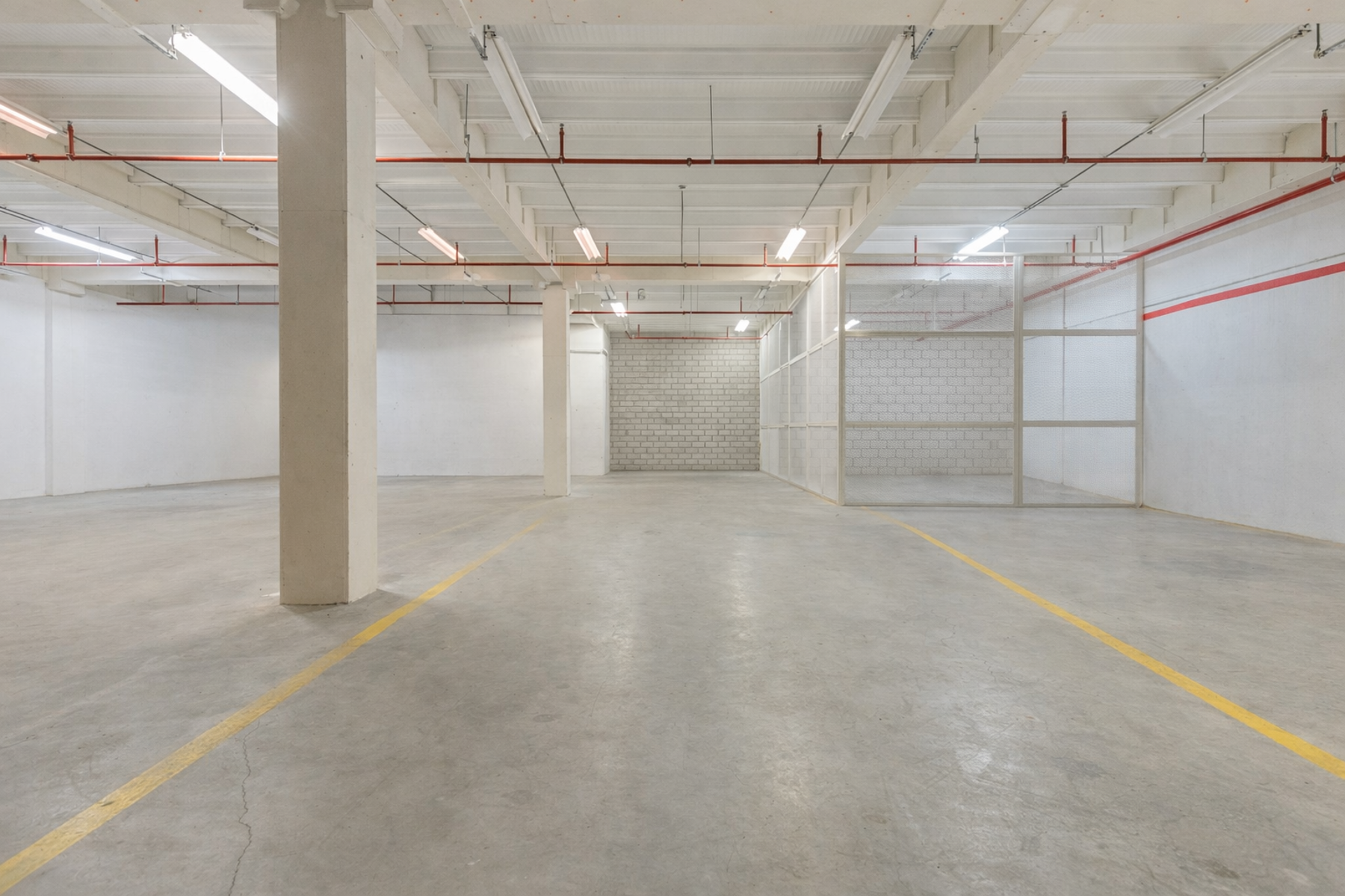 Kwalitatieve opslagplaats (ca. 350m²)  te huur in Oostende  - foto 3