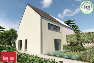 <span>Droomt u van rustig en energiezuinig wonen in een groene omgeving? Ontdek dan deze stijlvolle </span><strong>halfopen nieuwbouwwoning</strong><span> in de Rozenlaan te Denderleeuw. Deze woning bevindt zich in een kleinschalig woonproject in een doodlopende straat en biedt de perfecte combinatie van rust, privacy en een vlotte bereikbaarheid nabij het centrum, openbaar vervoer, scholen en winkels. Deze halfopen bebouwing is nog nieuw te bouwen en kan volledig op maat worden afgewerkt volgens uw eigen smaak en woonwensen. Bij het ontwerp werd bijzondere aandacht besteed aan comfort, lichtinval, duurzame technieken en kwalitatieve materialen, zodat u geniet van een futureproof woning met een aangenaam wooncomfort. De woning beschikt op het gelijkvloers over een inkomhal met gastentoilet, een praktische berging en een lichtrijke leefruimte met open keuken en een mooi zicht op de tuin. Buiten is er ruimte voorzien voor 1 wagen. Op de verdieping bevinden zich 3 volwaardige slaapkamers, een badkamer, een apart toilet en extra bergruimte. Daarnaast beschikt de woning nog over een ruime zolderverdieping. De woning wordt gebouwd volgens de strengste energienormen en is standaard uitgerust met onder andere zonnepanelen, een warmtepomp, vloerverwarming op het gelijkvloers en in de badkamer, driedubbele beglazing en kwalitatieve isolatie. De vermelde prijs is exclusief registratierechten op de grond en btw op de constructiewaarde. De afwerking gebeurt conform het lastenboek, inclusief volledig ingerichte keuken, badkamer en toiletten.</span>