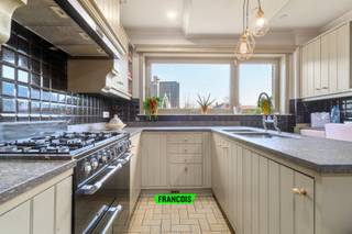 Deze instapklare open bebouwing situeert zich op een interessante locatie in Zwalm nabij handelszaken en scholen.De indeling van de woning gaat als...