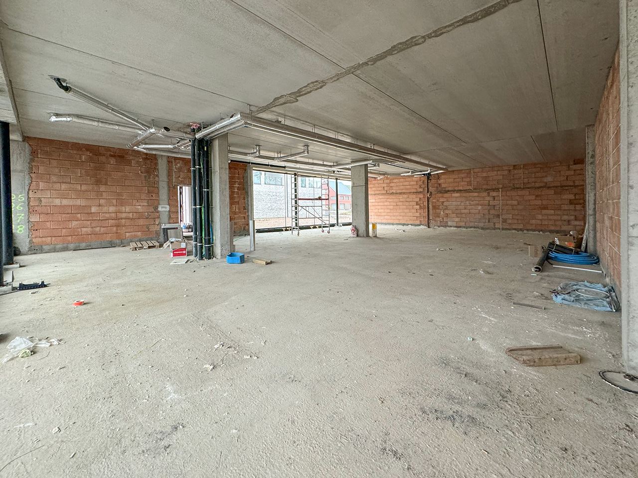 Handelsglv 250m2 met ruime parkeermogelijkheden - foto 4