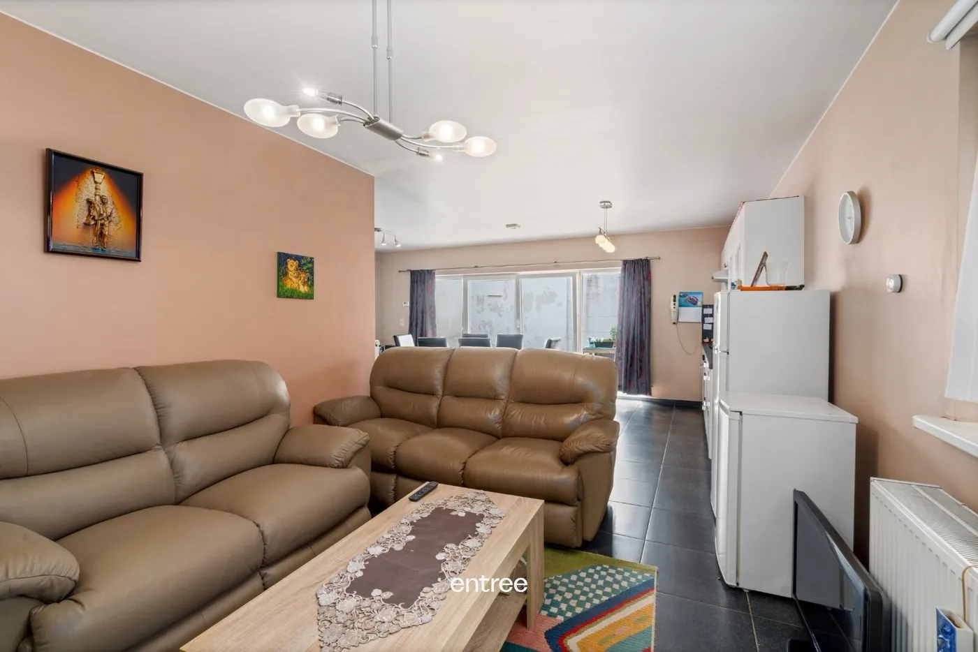 Appartement spacieux de 2 chambres avec cour intérieure ensoleillée à Ledeberg - photo 2