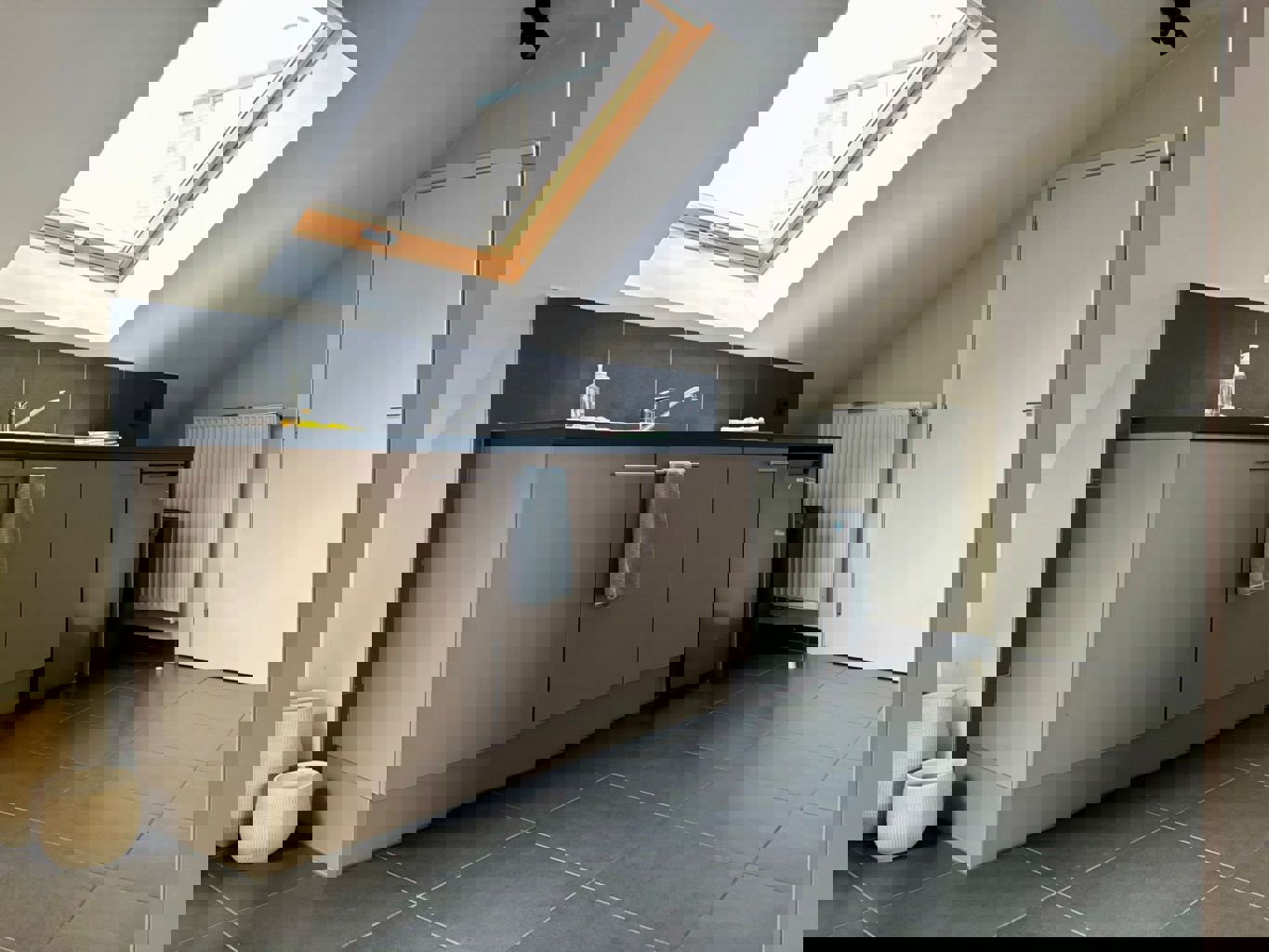 Ruim tweeslaapkamer appartement  met een vlotte verbinding naar het centrum van Mol.  - foto 4