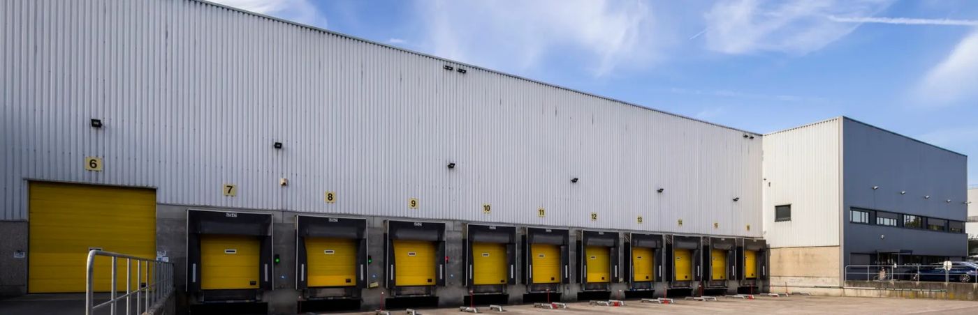 Entrepôt logistique de 9 376 m² avec bureaux À PROXIMITÉ de l'E19 - photo 1