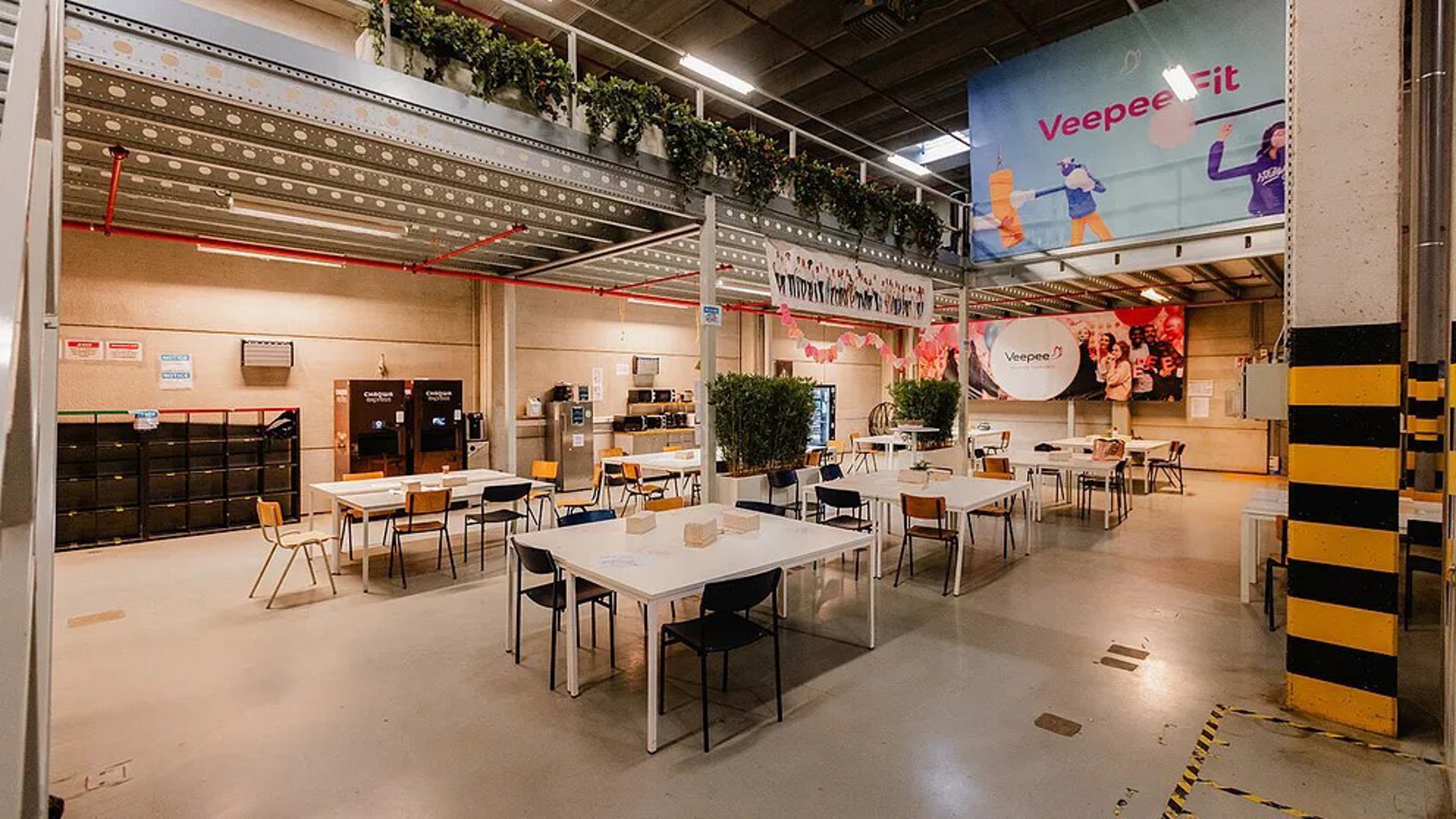 Commercial for rent in Lot - photo 5