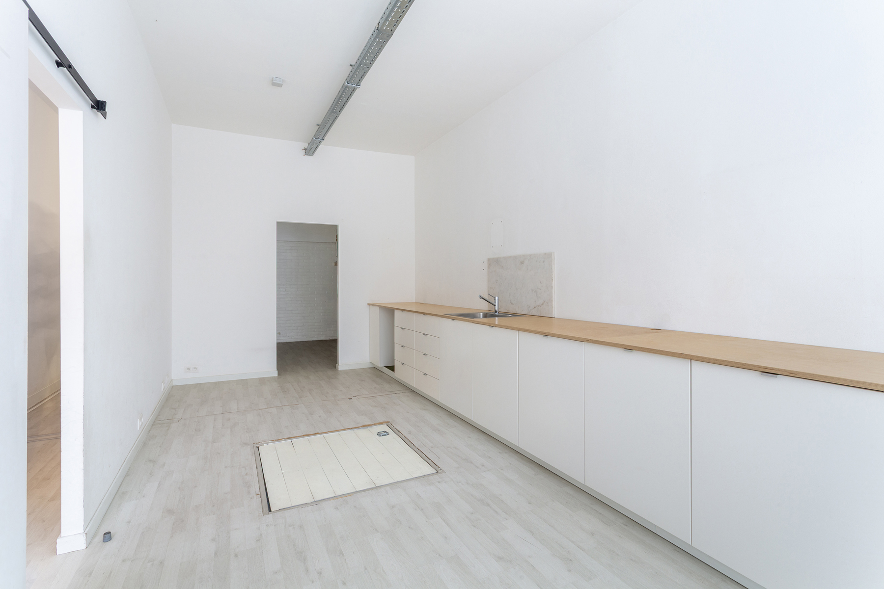 Commercial à louer à Anvers - photo 2