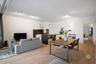 Modern appartement met 2 slaapkamers, terras en prachtig zicht op de vaart. Op de 4de verdieping van een recente nieuwbouwresidentie bevindt zich...