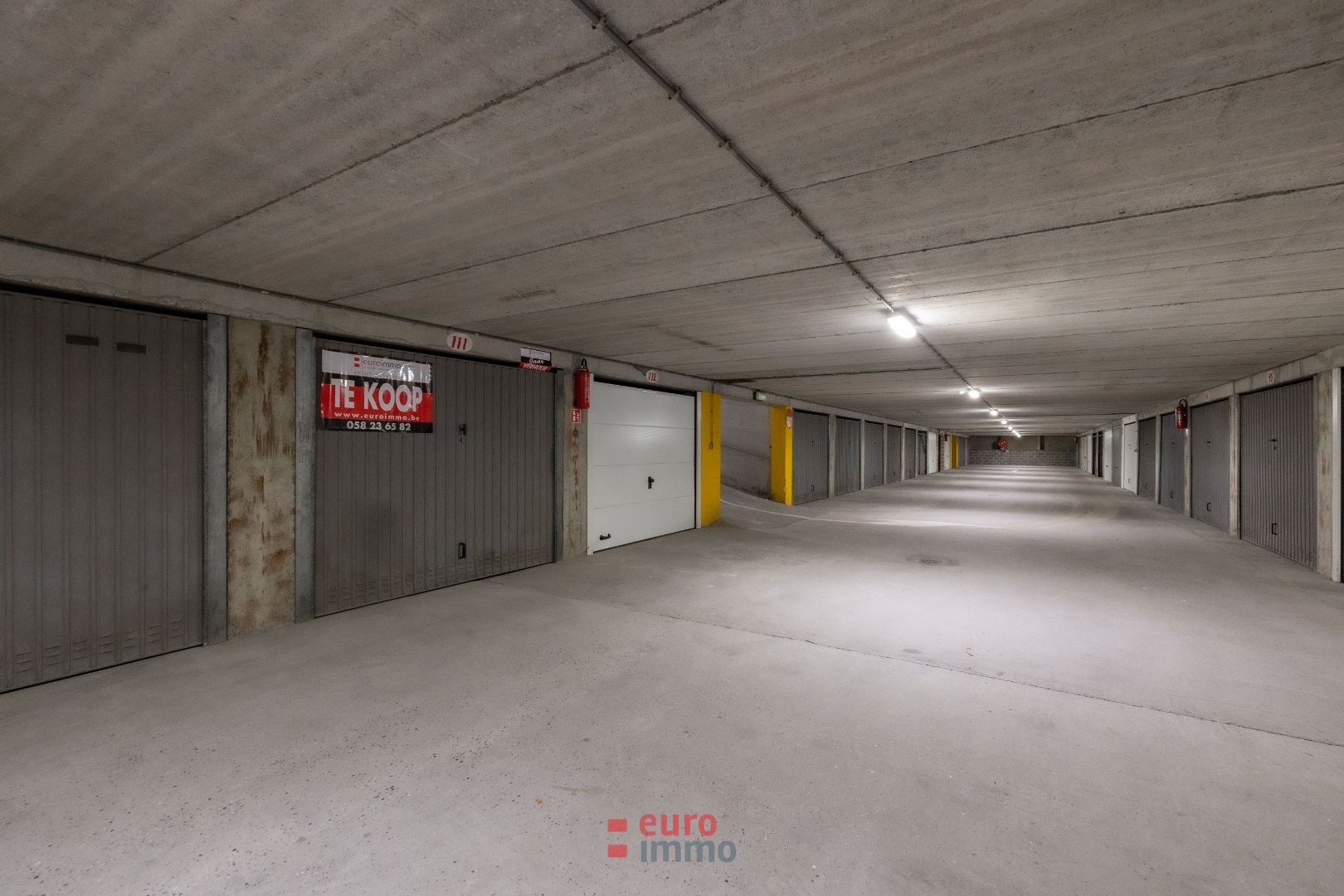 Gesloten garagebox op uiterst centrale ligging te koop! - foto 4