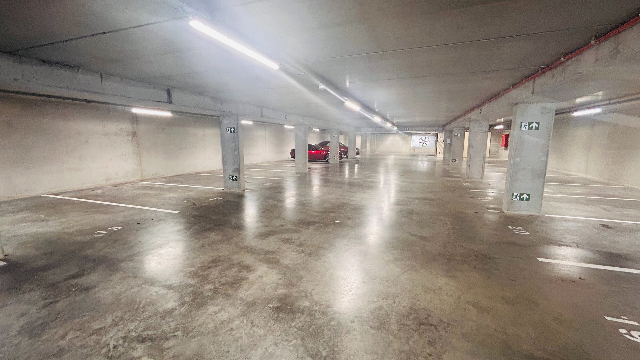 Diverse ondergrondse autostaanplaatsen te koop en/of te huur in centrum Deerlijk - foto 4
