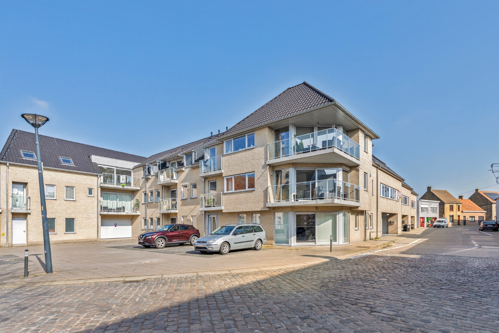Recent, lichtrijk appartement in Diksmuide te koop - foto 3
