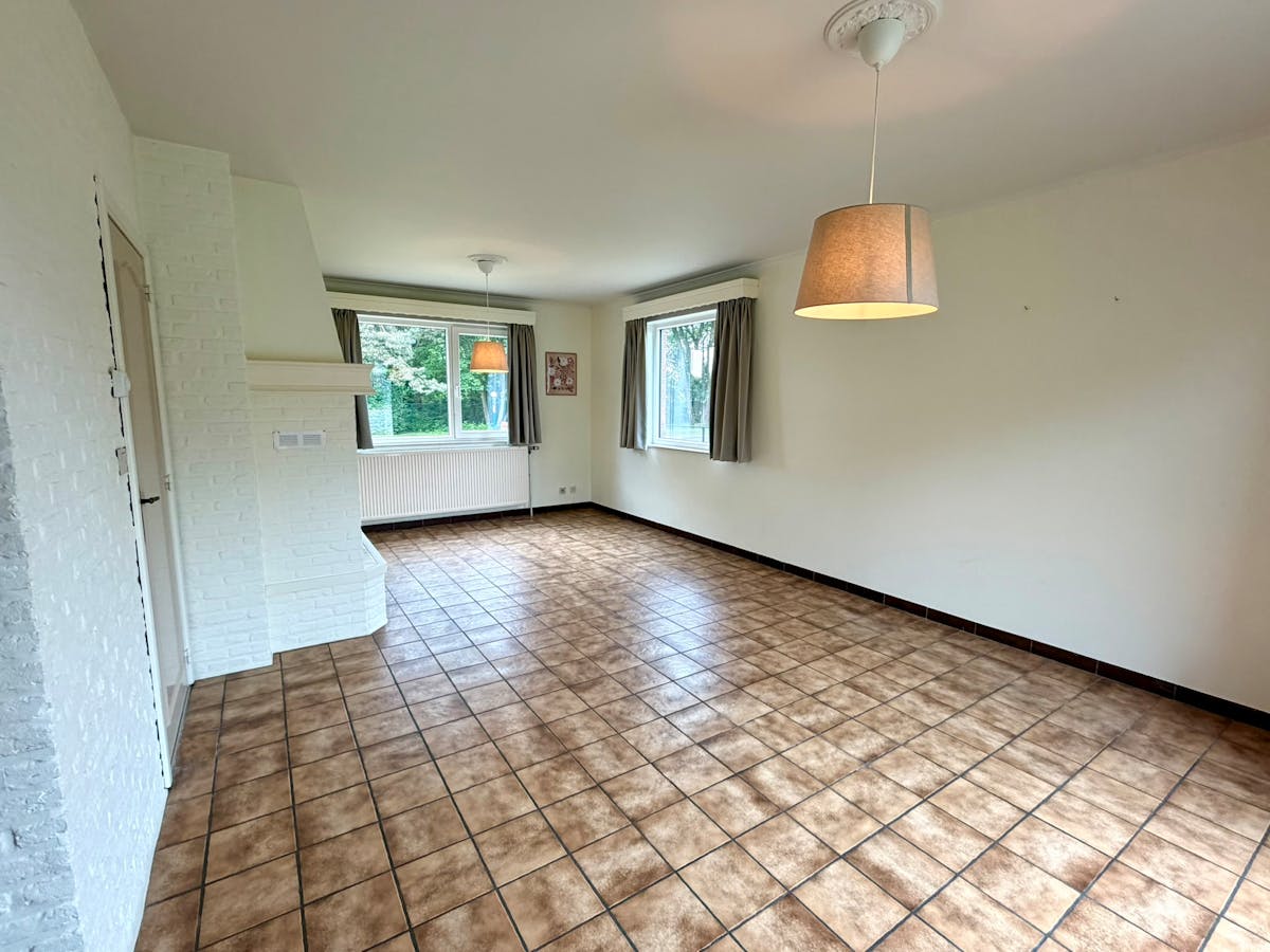 Huis te huur in residentiële wijk in Genk - foto 4