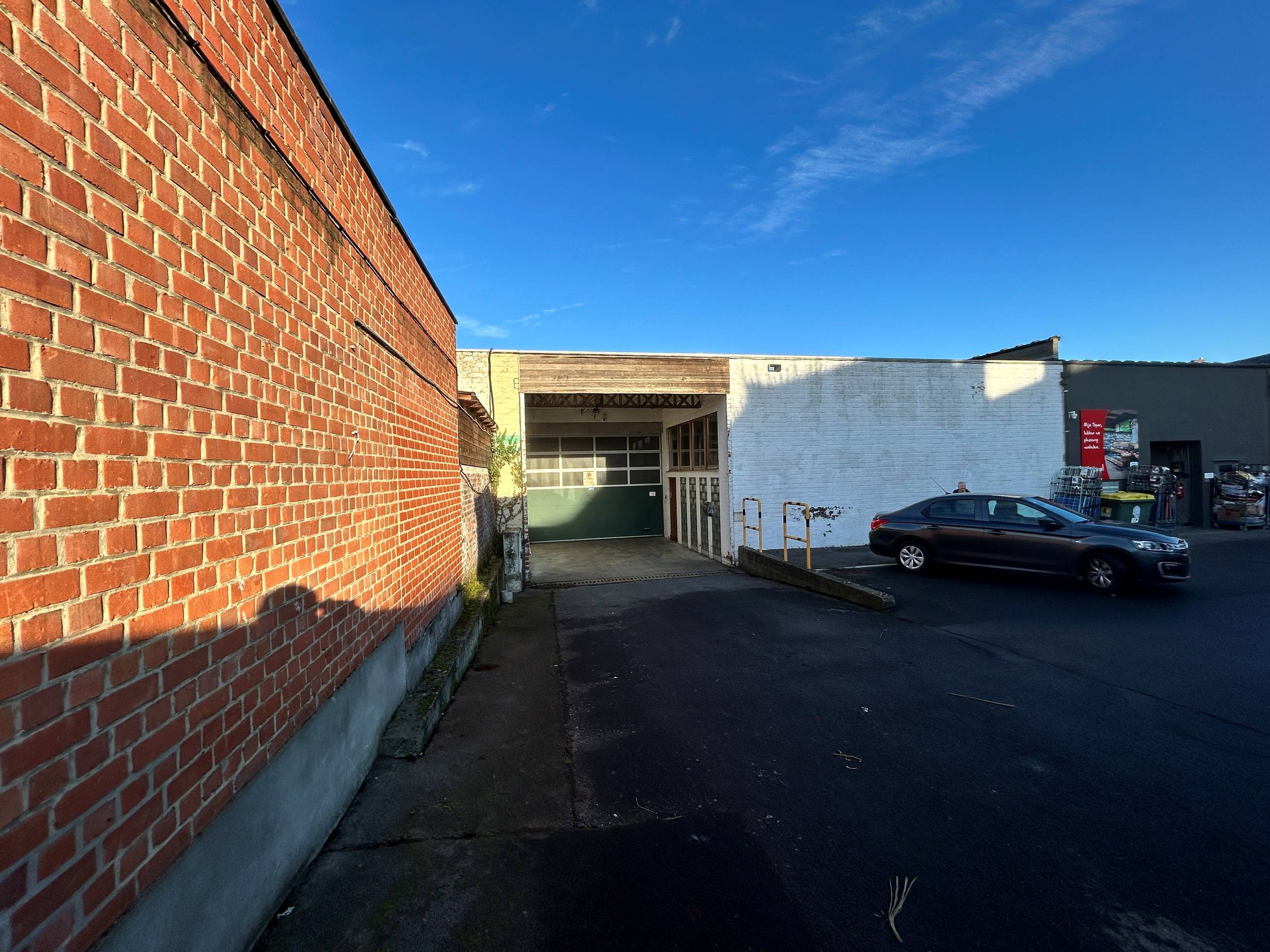 Lauwe - Industrieloods van 2000 m² te koop - foto 2