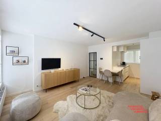 Stijlvol en trendy appartement gelegen op een rustige locatie nabij de vesten. Dit appartement is gelegen op de gelijkvloerse verdieping met...