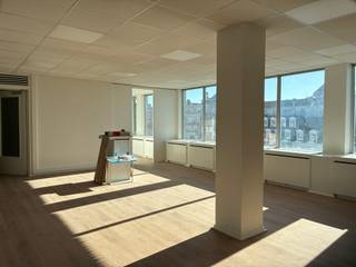 250m² kantoren gelegen op de Louizalaan 66. Met een prachtig zicht op het Wiltcher's hotel, biedt deze kantoorruimte u mooie lichtinval en...