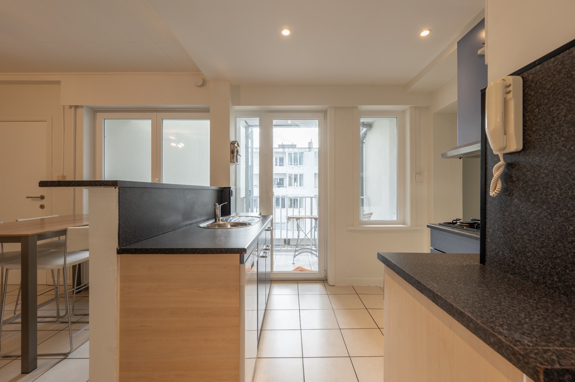 Ruim Instapklaar Appartement op de Zeedijk - foto 5