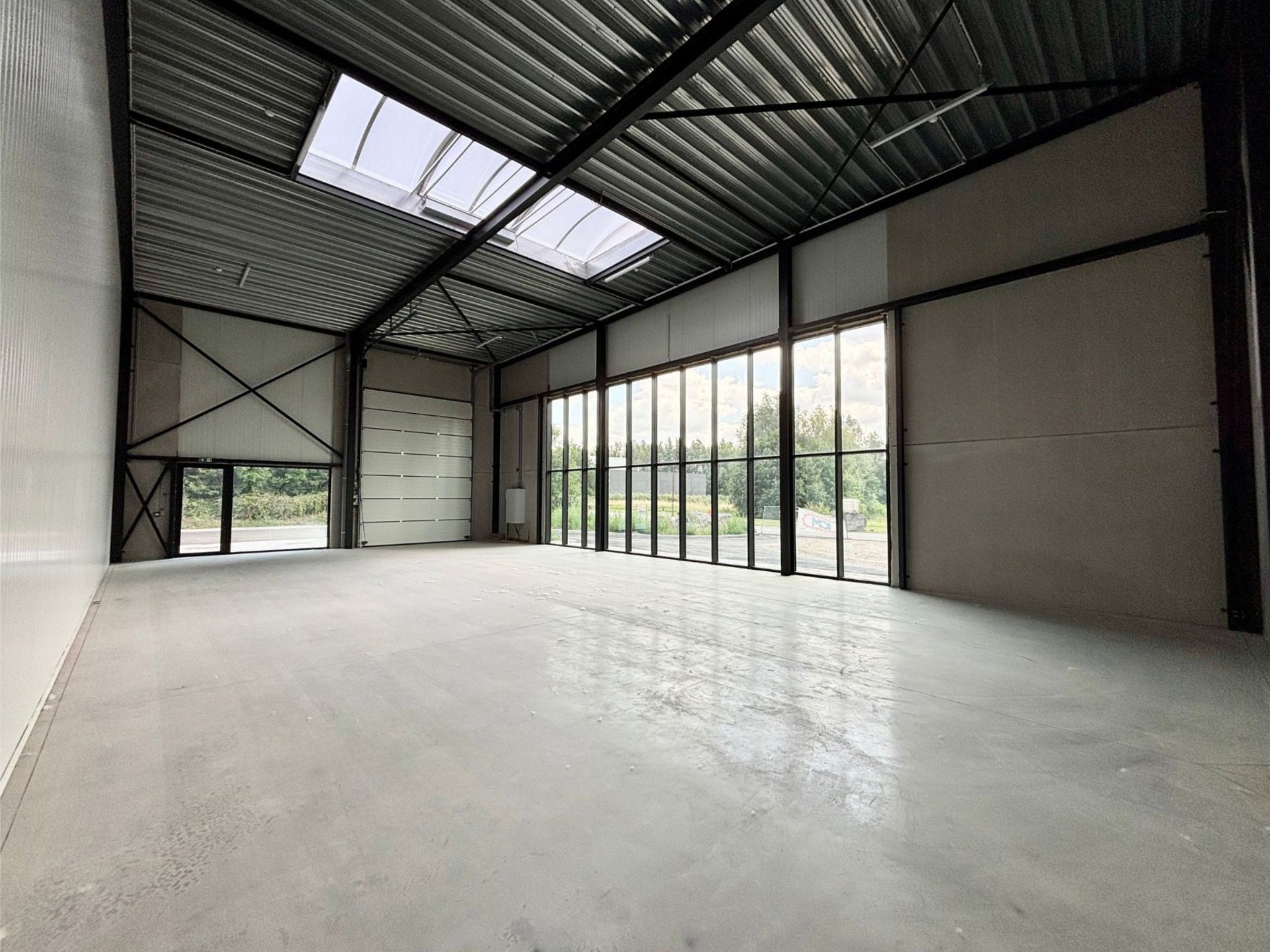 Commercial à louer à Enghien - photo 2