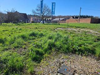 In ons nieuw woonproject langs de Muntestraat in Hertsberge hebben we 1 bouwgrond te koop voor een open bebouwing met een totale...