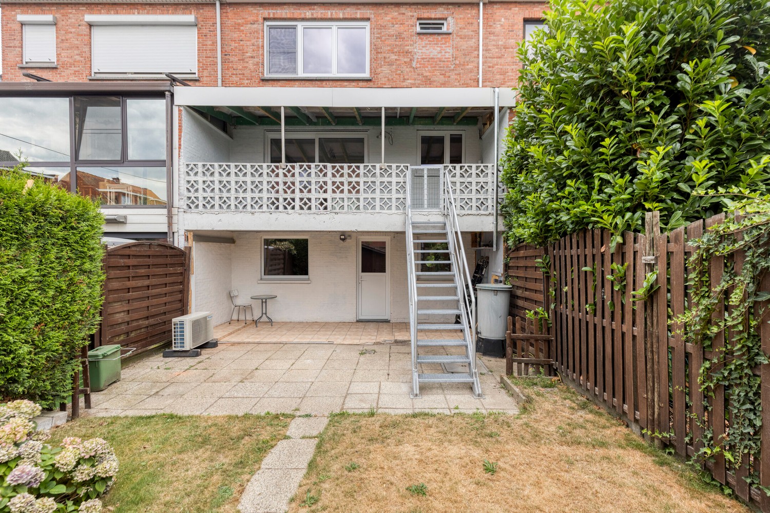 Gerenoveerde bel-etagewoning met 3 slaapkamers, garage en zonnige tuin - foto 5