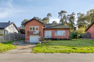 Koersel: Open bebouwing met potentieel op toplocatie!Deze open bebouwing op een perceel van 800 m² combineert ruimte, mogelijkheden en een...