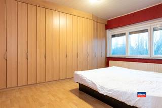 HOBOKEN | BEL-ETAGE MET DRIE SLAAPKAMERS, ZONNIGE TUIN, DUBBELE OPRIT EN GARAGE | BEWOONBARE OPPERVLAKTE ca. 153m² | EPC (C-257kWh/m²) |Indeling als...