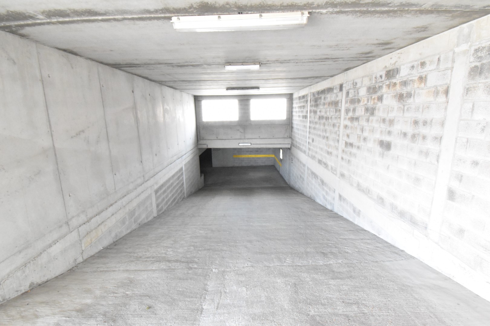 Autostaanplaats te koop vlakbij de Lippenslaan. - photo 4