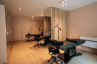 Cet espace commercial à louer à Aartselaar se trouve dans la Pierstraat. Cet espace commercial de 78 m² est situé à proximité de l'A12, ce...