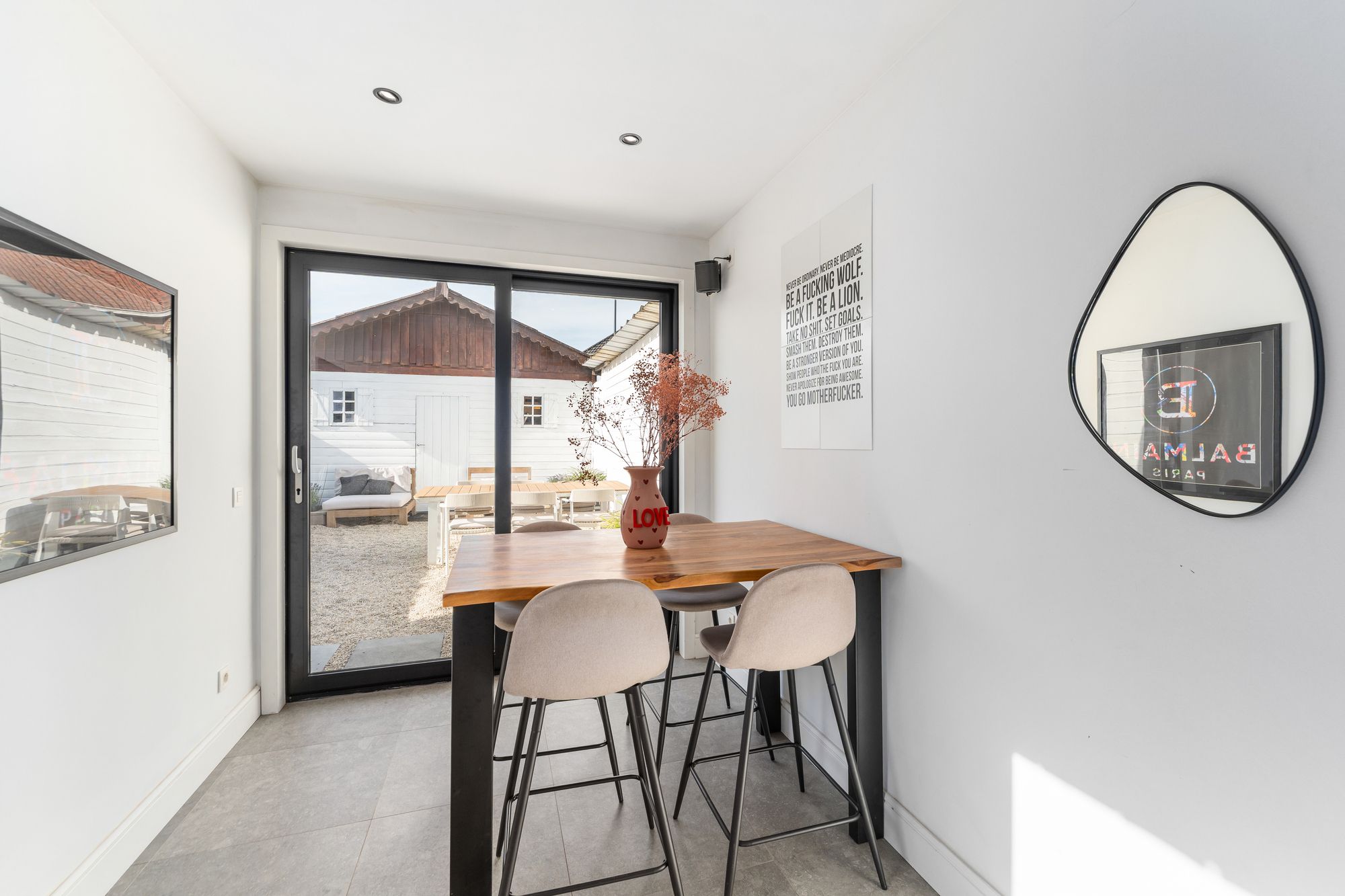 Richtprijs | Zeer aantrekkelijk en gerenoveerde woning nabij centrum Maldegem met 3 slaapkamers. - foto 4