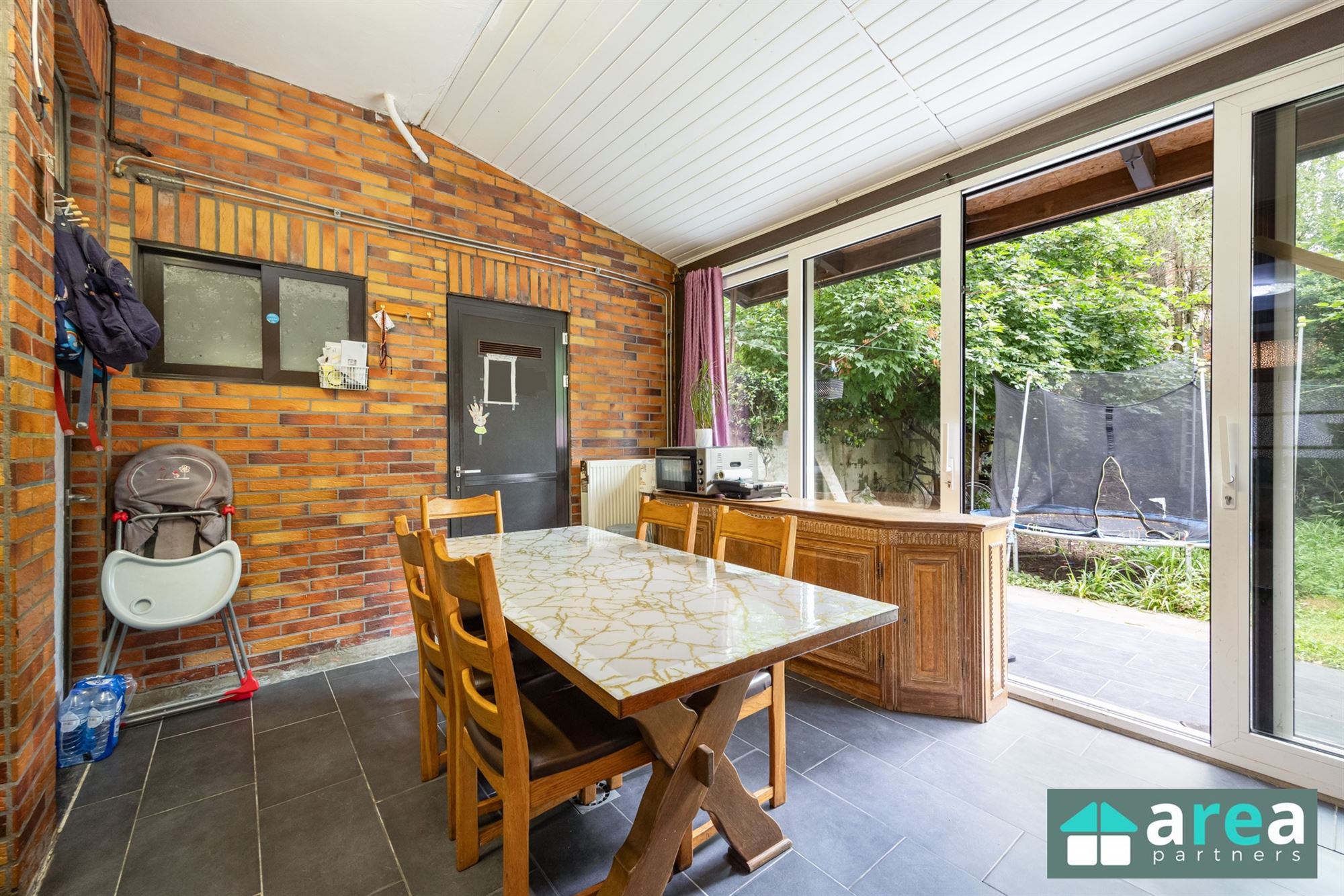 APPARTEMENTSGEBOUW BESTAANDE UIT 4 RUIME APP - foto 2