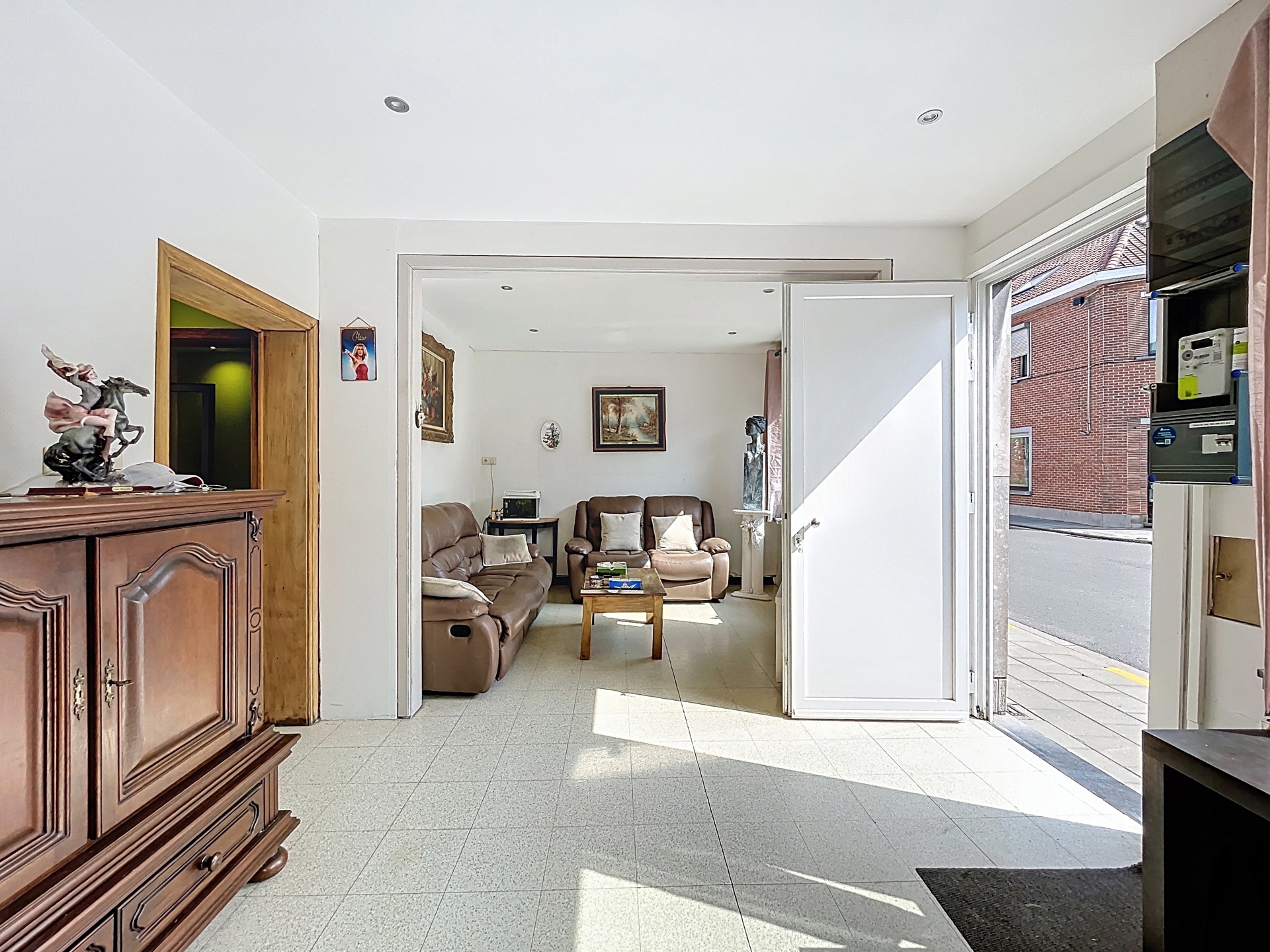 Deels te renoveren woning met tuin en veel potentieel - foto 4