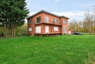 Boortmeerbeek: Appartement met 3 slaapkamers, tuin, terras en garagebox te huurOp een centrale locatie in Boortmeerbeek, langs de Leuvensesteenweg,...