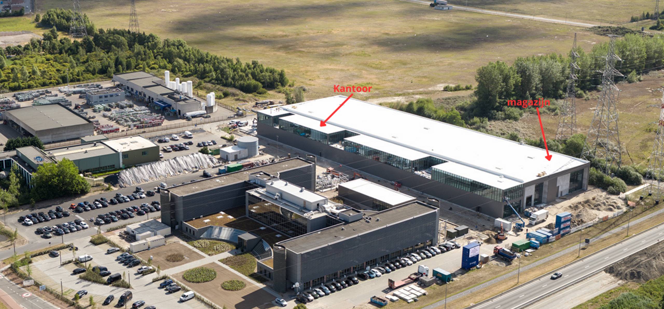 Kantoor met magazijn te huur van 2.265 m². - foto 3