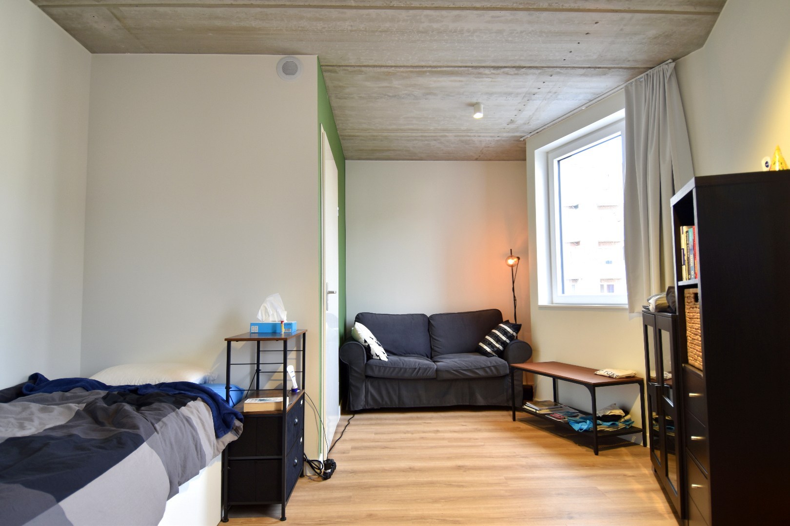 Studentenkamer (25,5 m²) te koop in "Residentie Amand 47" op het Sint-Amandsplein te Kortrijk - foto 4