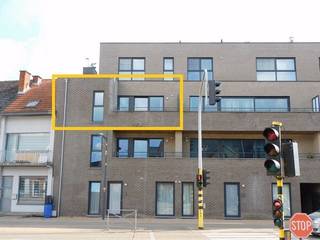 Dit recent appartement is voorzien van alle modern comfort. Het appartement bevindt zich te midden van het centrum van Paal op de tweede verdieping...