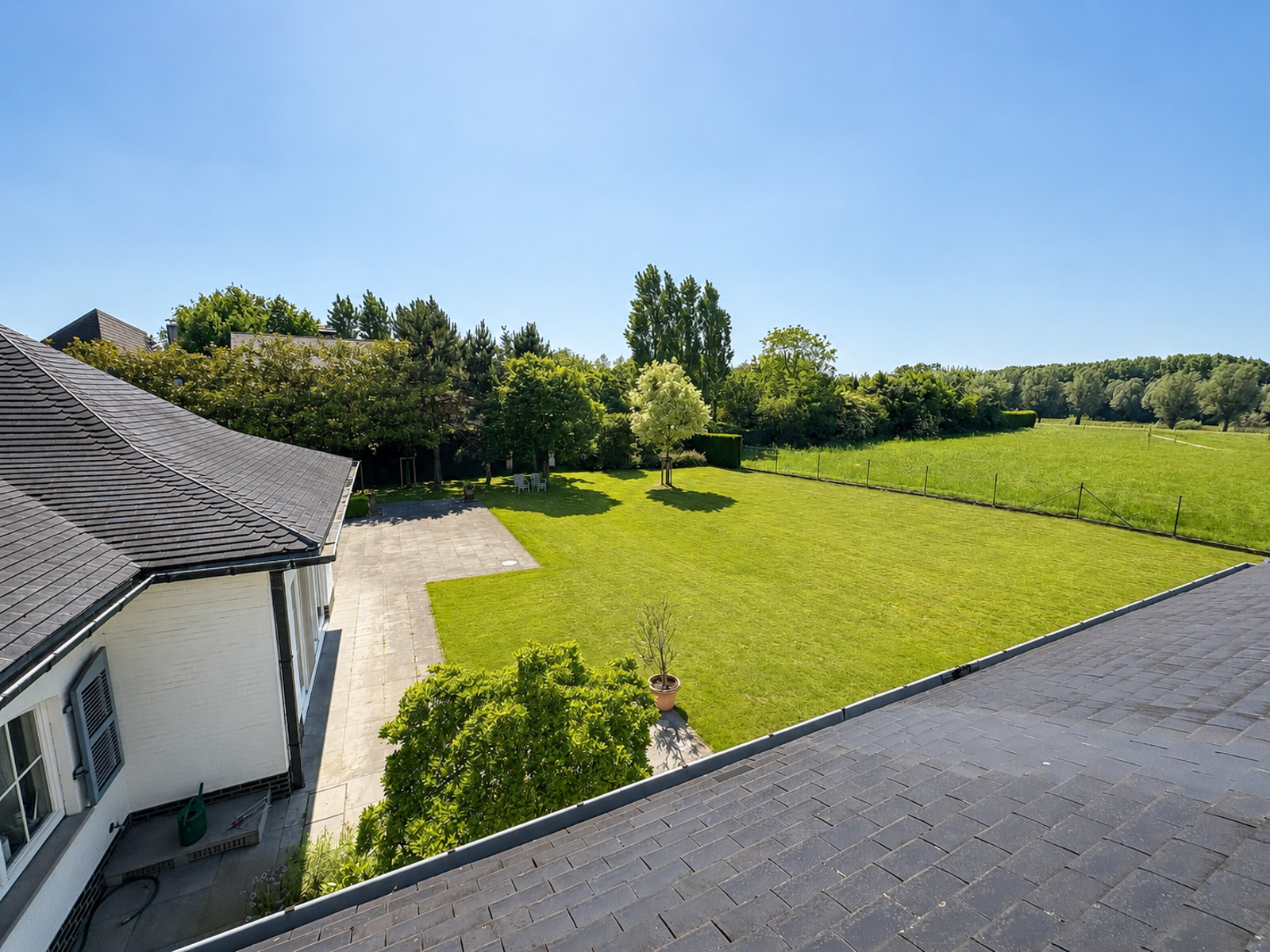 EXCLUSIEVE VILLA MET ADEMBENEMENDE TUIN TE WAREGEM OP 2356M² - foto 5