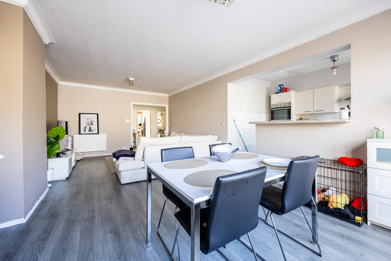 Zeer goed onderhouden appartement met twee slaapkamers en balkon - foto 5