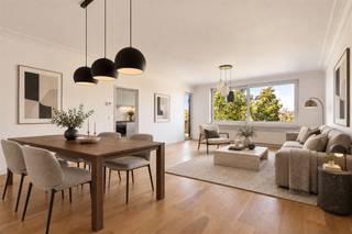 <p><span>Dit </span><span>ruime appartement</span><span> staat te koop aan het gezellige </span><span>Edenplein op 't Neerland in Wilrijk</span><span>. De ligging en bereikbaarheid zijn uitermate ideaal. Op enkele meters bevinden zich onder meer een supermarkt, school en openbaar vervoer. De bereikbaarheid naar centrum Antwerpen alsook A12 en E40 is hier subliem. Het Park van Eden bevindt zich eveneens op wandelafstand.</span></p><p><span> </span></p><p><span>Het appartement is zo'n 134m² groot (cfr. EPC), heeft </span><span>3 volwaardige slaapkamers</span><span> en beschikt over </span><span>twee terrassen </span><span>(16,5m²). Parkeren kan eenvoudig voor de deur of op de ondergrondse </span><span>autostaanplaats </span><span>dewelke </span><span>verplicht bij aan te kopen</span><span> is voor 15.000 euro. Deze plaats is ideaal voor fietsen of brommers.</span></p><p><span> </span></p><p><span>* de bemeubelde foto's zijn impressies gestaged via AI</span></p><p><span> </span></p><p><span>Indeling</span></p><p><span>- inkomhal</span></p><p><span>- apart toilet</span></p><p><span>- woonkamer en eetkamer (45m²)</span></p><p><span>- geïnstalleerde keuken</span></p><p><span>- aansluitende berging</span></p><p><span>- terras (3,5m²)</span></p><p><span>- slaapkamer 1 (21m²)</span></p><p><span>- terras (13m²) met zuid oriëntatie</span></p><p><span>- slaapkamer 2 (10m²)</span></p><p><span>- slaapkamer 3 (9m²)</span></p><p><span>- badkamer met twee lavabo's, ligbad, douche en aansluitingen wasmachine en droogkast</span></p><p><span>- privatieve kelderberging</span></p><p><span>- ondergrondse autostaanplaats verplicht bij aan te kopen voor 15.000 euro</span></p><p><span> </span></p><p><span>Algemeen gebouw</span></p><p><span>- geen lift</span></p><p><span>- provisie 108 euro/maand (incl. water)</span></p><p><span> </span></p><p><span>Troeven</span></p><p><span>- gerenoveerd in 2016</span></p><p><span>- zeer ruim appartement</span></p><p><span>- veel lichtinval</span></p><p><span>- conforme elektriciteit</span></p><p><span> </span></p><p><span>Ben jij geïnteresseerd in dit appartement in Wilrijk, ben je op zoek naar ander vastgoed, een investering of wens je de waarde van jouw eigendom te kennen? Dan ben je bij BOLT immo aan het juiste adres! Wij helpen jou graag verder.</span><span> </span></p><p><span> </span></p>