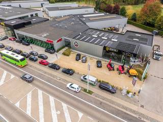 Recente industriële bouw gelegen aan de Tiensesteenweg 240 te Sint-Truiden.Ideaal voor zowel logistiek als productie met aansluitend voldoende...
