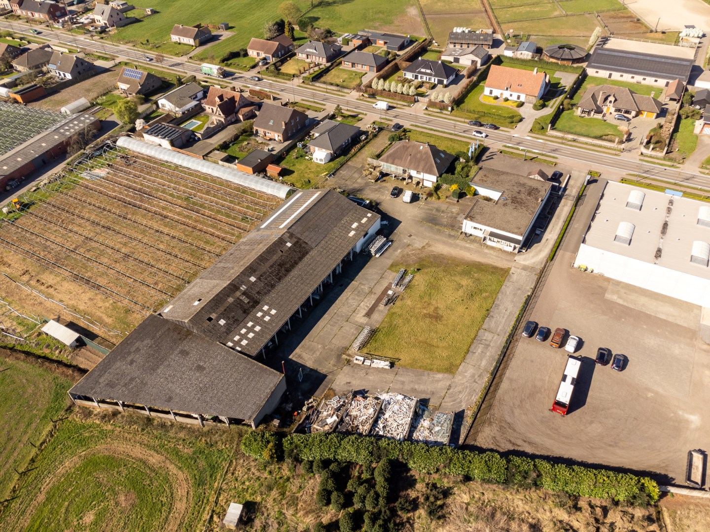Toonzaal met burelen, magazijn en loods op A-locatie! - foto 5