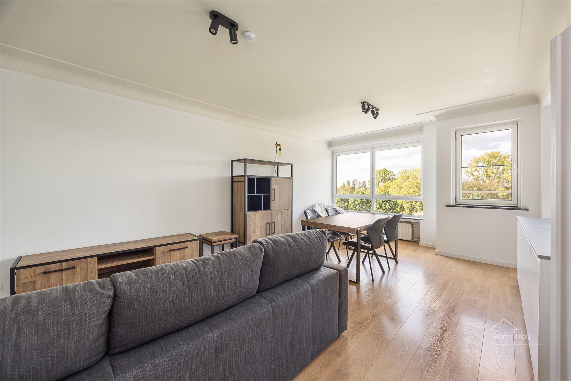 Instapklaar gerenoveerd appartement met parkzicht. - foto 4