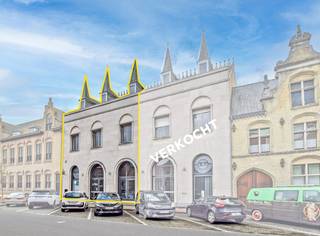 Voormalig bankgebouw in centrum Veurne met tal van mogelijkheden op 650 m². Het gebouw is uiterst geschikt om als coworking space te gebruiken...