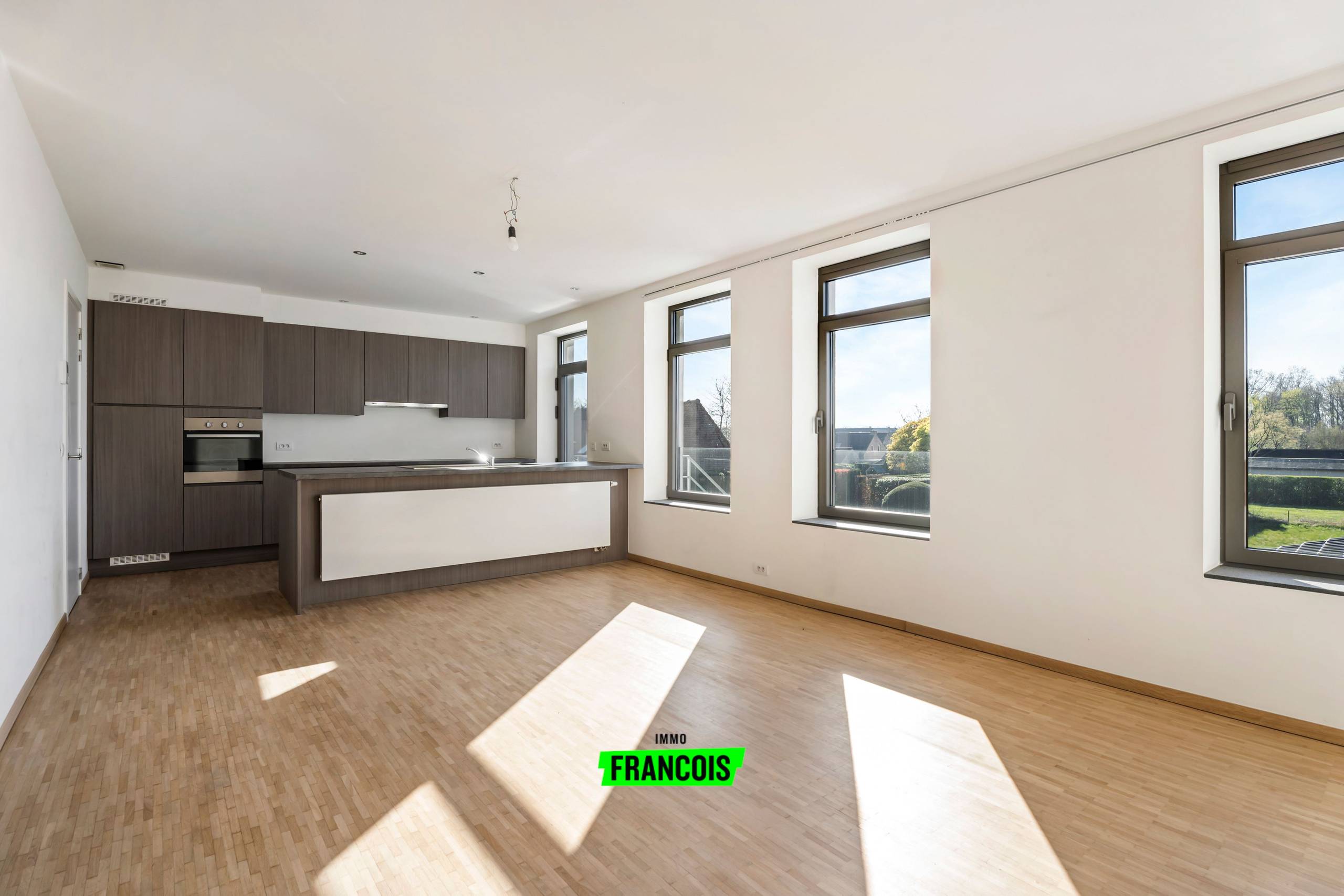 Gerenoveerd duplex appartement met 3 slaapkamers en tuin in het centrum van Zonnebeke - foto 4