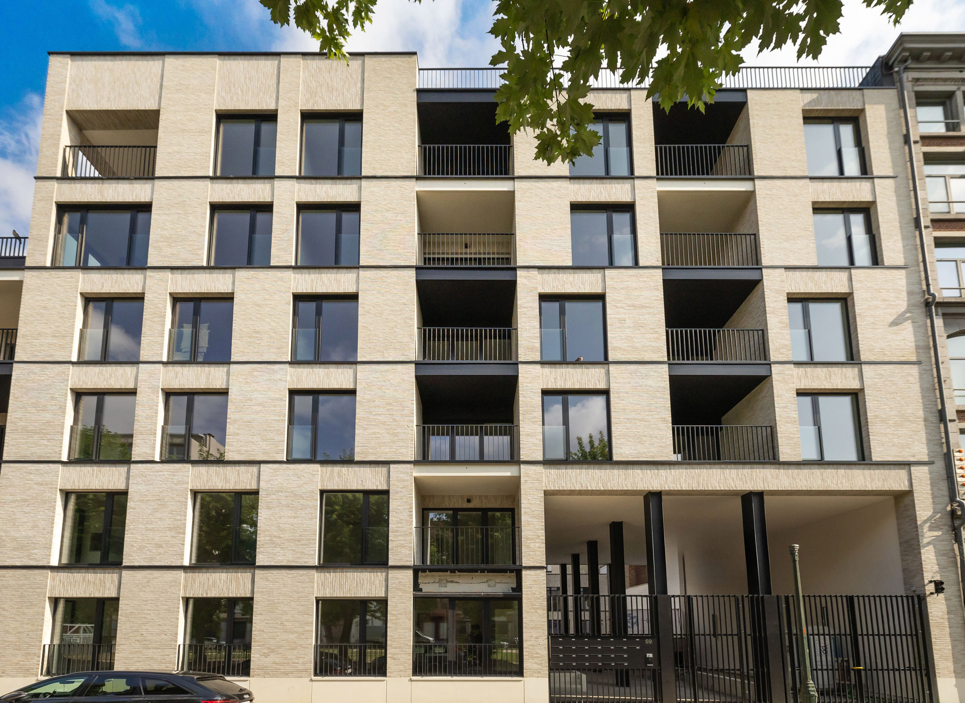 Garage for sale in Brussels - photo 2